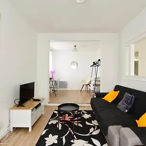  Appartement T2 50 M2,entierement, Centre, Calme